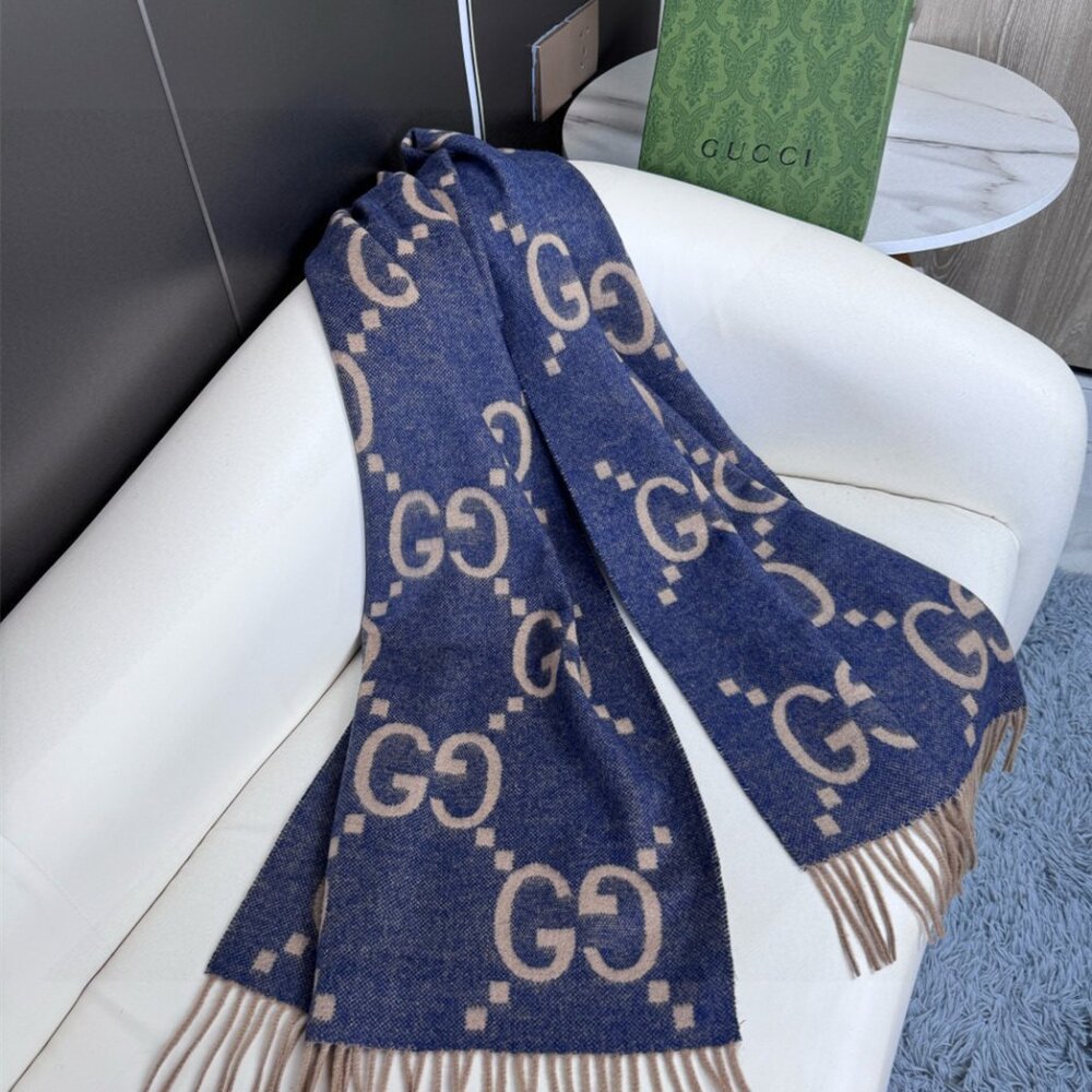 GUCCI Freedom Scarf Shawl